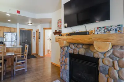 Photo 3 - Tucker Mountain 2 Bedroom Condo #401