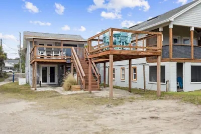 Photo 2 - Spacious Beachfront Duplex - Dog Friendly - Downstairs | 124 S Fletcher