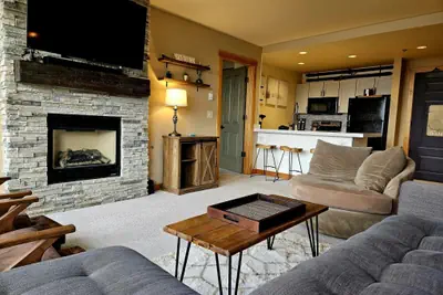 Photo 3 - Schweitzer PM: White Pine 410 Luxury 2BD