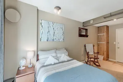 Photo 3 - 37SLL - Economical - Convenient - Kitchenette - Sleeps 2