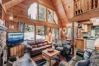 Photo 5 - 53MBR - Hot Tub - Wi-Fi - Sleeps 6