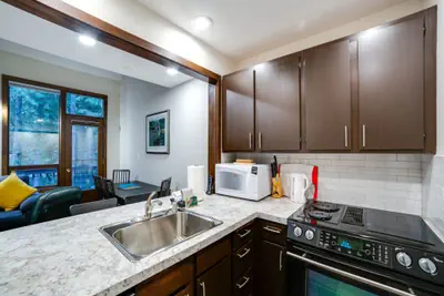 Photo 4 - 68SW - Fireplace - Washer/Dryer - Wi-Fi - Dishwasher- Sleeps 4