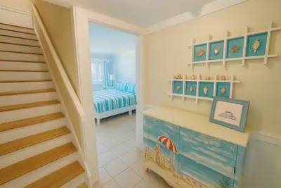 Photo 4 - Coastal Comfort | Beachfront Condo