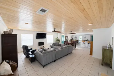 Photo 3 - Bid A Wee Palms - Sleeps 12 - Close to the Beach