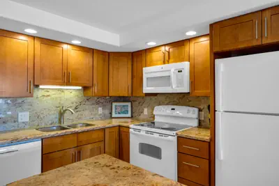 Photo 4 - Sleeps 4 Adults | Sunset Views | Steps to the Beach MBH306