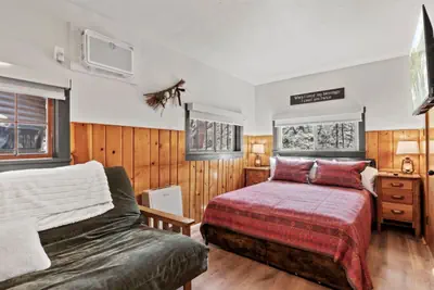 Photo 2 - Timber Lodge #8