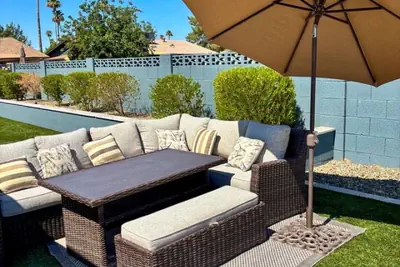 Photo 3 - The George Retreat