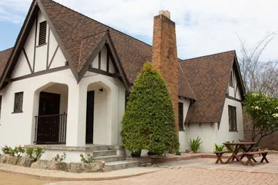 Photo 5 - Brand New Vintage La Mesa Storybook Tudor Cottage