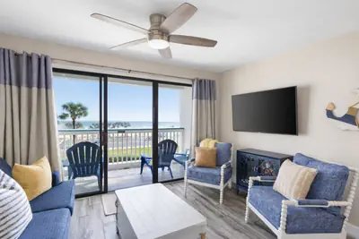 Photo 2 - Beachfront Serenity (Casa Del Mar #304)