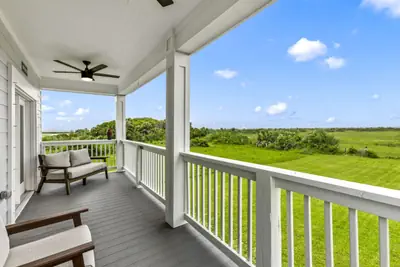 Photo 5 - Captain’s Quarters | Sunset Views & 5 Min to Beach