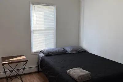 Photo 3 - Private house with 4 bedrooms 2 bathrooms, NYC direct bus 1 block away, MetLife Stadium FIFA World Cup 30 minutes away