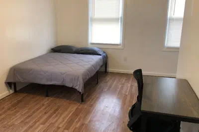 Photo 2 - Private apartment with 3 bedrooms and 1 bathroom near Newark International Airport EWR and New York City, MetLife Stadium FIFA World Cup 20 minutes away