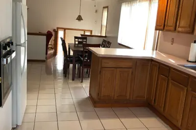 Photo 3 - Private house with 4 bedrooms and 2 bathrooms, direct NYC Manhattan train only 10 minute walk away