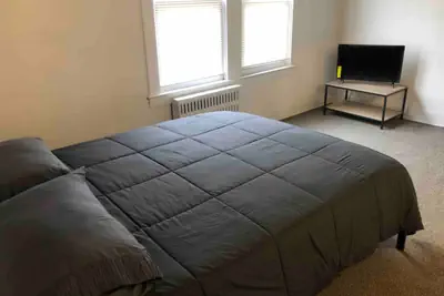 Photo 5 - Spacious and bright 2-bedroom apartment with 1-bathroom and private street entrance, MetLife Stadium FIFA World Cup 25 minutes away