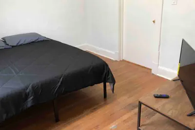 Photo 3 - Private 2 bedroom and 1 bathroom house in a quiet area and convenient to NYC bus and train, MetLife Stadium FIFA World Cup 35 minutes away