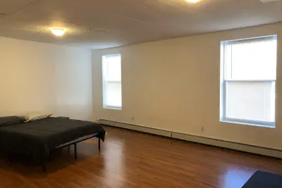 Photo 5 - Large apartment, sleeps up to 8 people comfortably, direct NYC Manhattan train only 5 minute walk away, MetLife Stadium FIFA World Cup 25 minutes away