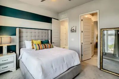 Photo 3 - Luxury Resort Style Condo Near Disney-103