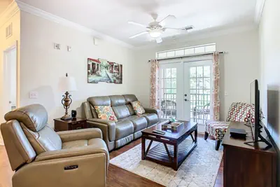 Photo 2 - Stylish 3BR Near Disney