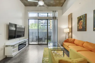 Photo 2 - Phoenix Downtown Zen Loft