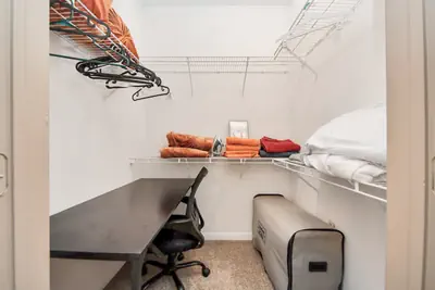 Photo 3 - Grand Abode|Epicenter of Midtown & Downtown