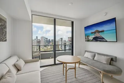 Photo 5 - Luxury 1-Bedroom in Downtown Miami | Elegant Bay Views