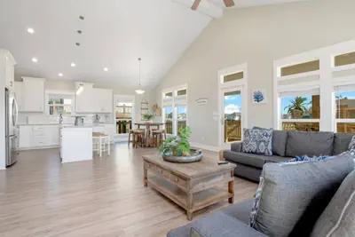 Photo 3 - 3 Bd/2.5 Bth, King Bed, Pet Friendly