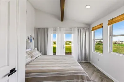 Photo 4 - Big 6BR Beach Getaway for 20 | Near Ferry, 3 Units