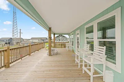 Photo 3 - Hot Tub, Pet Friendly, 4Bdr/2Bth, - Aqua Vista