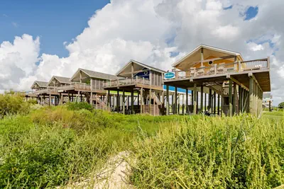 Photo 3 - Beachfront, Views, 3bdr/2bth - The Bleu Pearl