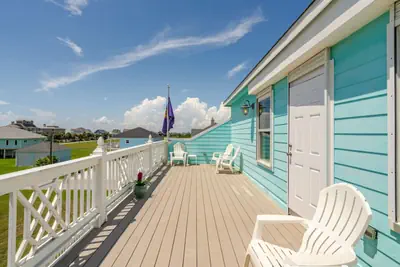 Photo 4 - Beach Views, 3 King Suites, 15 Guests - Sunzout
