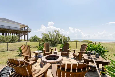 Photo 5 - Beachfront • Fire Pit • Gourmet Kitchen • Views