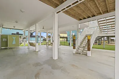 Photo 5 - Bring the Whole Crew | Sleeps 13 | MerSea