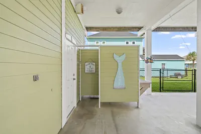 Photo 4 - Bring the Whole Crew | Sleeps 13 | MerSea