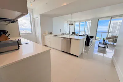 Photo 4 - Exclusive 3 bedrooms apartment w/Amazing View