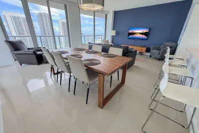 Photo 2 - Exclusive 3 bedrooms apartment w/Amazing View