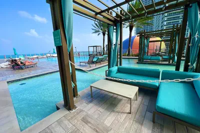 Photo 4 - Incredible One Bedroom Apartment Ocean Front