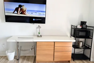 Photo 3 - Beachwalk Studio: 2 Beds