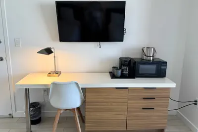 Photo 5 - Beachwalk Luxury Studio