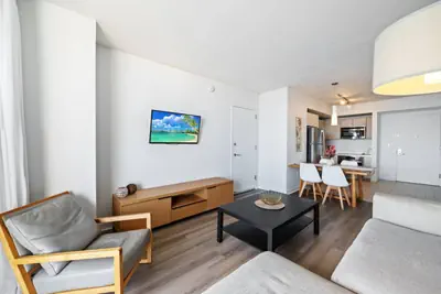 Photo 4 - High-Floor Beach Retreat