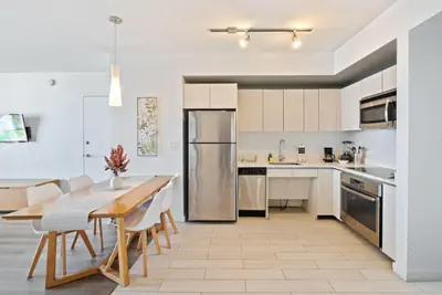 Photo 2 - High-Floor Beach Retreat