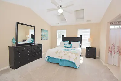 Photo 2 - ♥️Coastal Getaway♥️~Large Clean-n-Cozy 3Bdrm Home