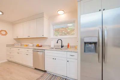 Photo 3 - ~The BeeHive! | New 4 Bedroom Listing Next to CNU!