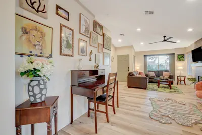 Photo 4 - Beautiful, Cozy Home, Game Room, Pool/Spa