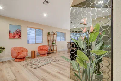 Photo 5 - Beautiful, Cozy Home, Game Room, Pool/Spa