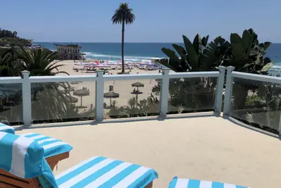 Photo 3 - Moonlight Beach - Encinitas Oceanfront Villa Ocean View!