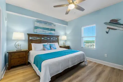 Photo 4 - Luxurious 4BD! Oceanview! Free Beach Chair Service!