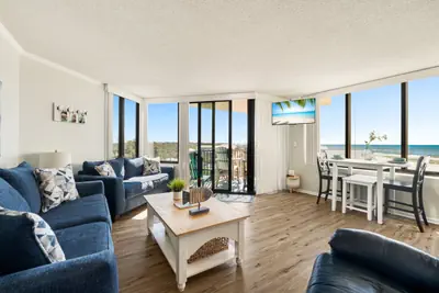 Photo 5 - Incredible Beachfront Corner Unit! Beach Chairs Service and Umbrella Included!