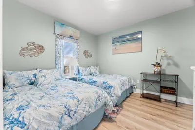 Photo 5 - Beach and Ocean Views! Steps 2 Beach, Restaurants! Sleeps 9