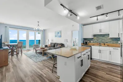 Photo 5 - Ocean & Beach Views: Spacious 3-BR Condo for 8