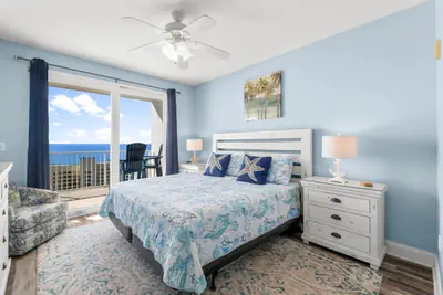 Photo 4 - Ocean & Beach Views: Spacious 3-BR Condo for 8